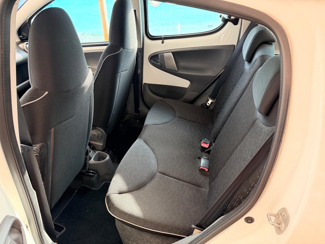 Peugeot 107 1.0benzina 68CV Neopatentati