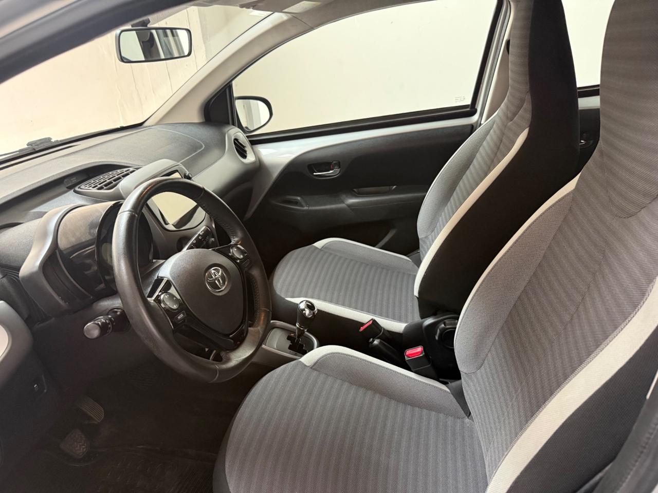 Toyota Aygo 1.0 VVT-i 72 CV 5 porte x-clusiv MMT