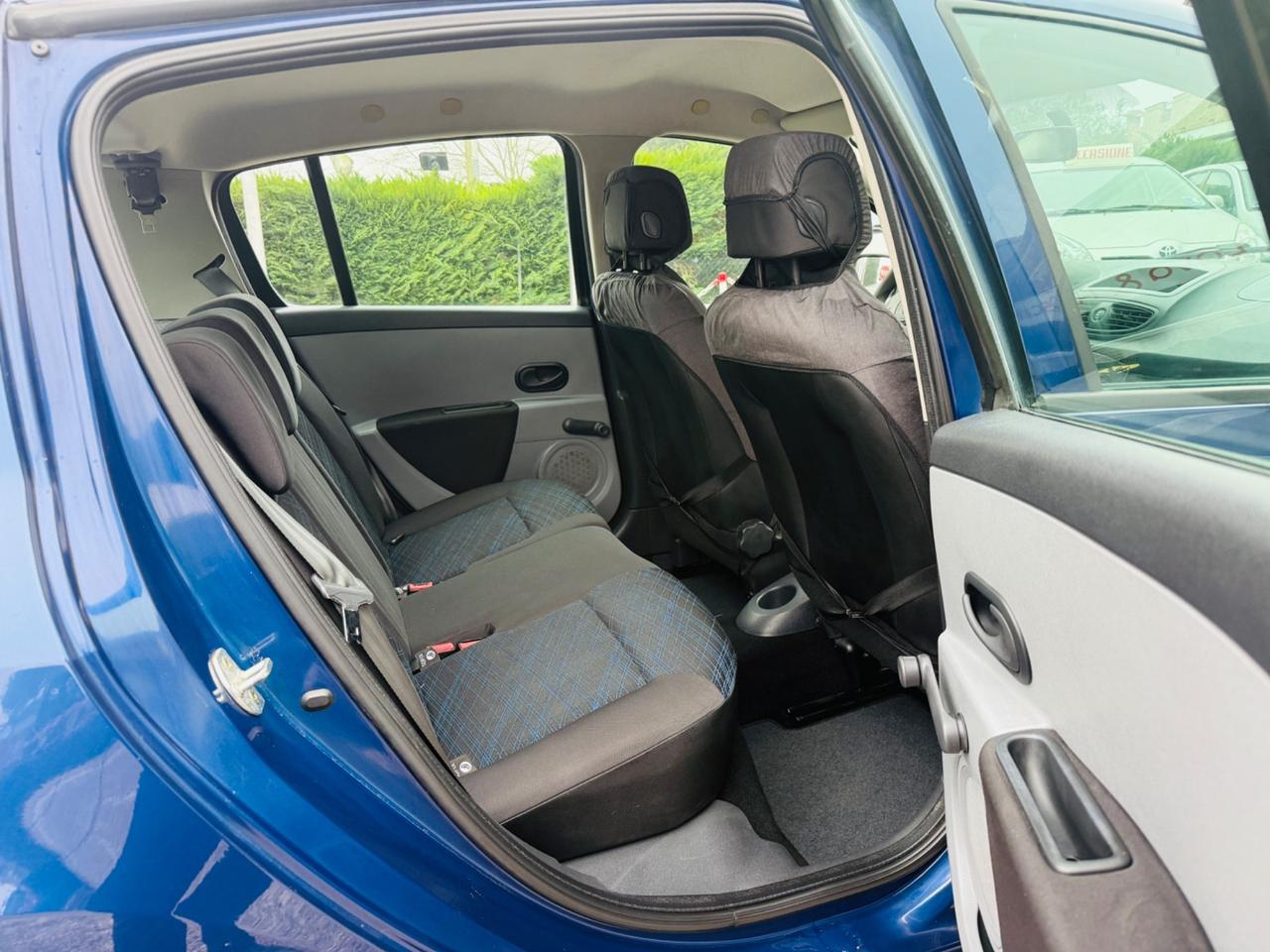 Renault Clio 1.2 16V 5 porte