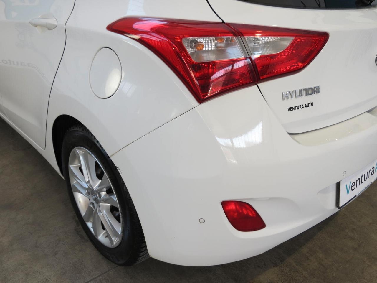 Hyundai i30 1.6 CRDi 110 cv 5p. Comfort A/T