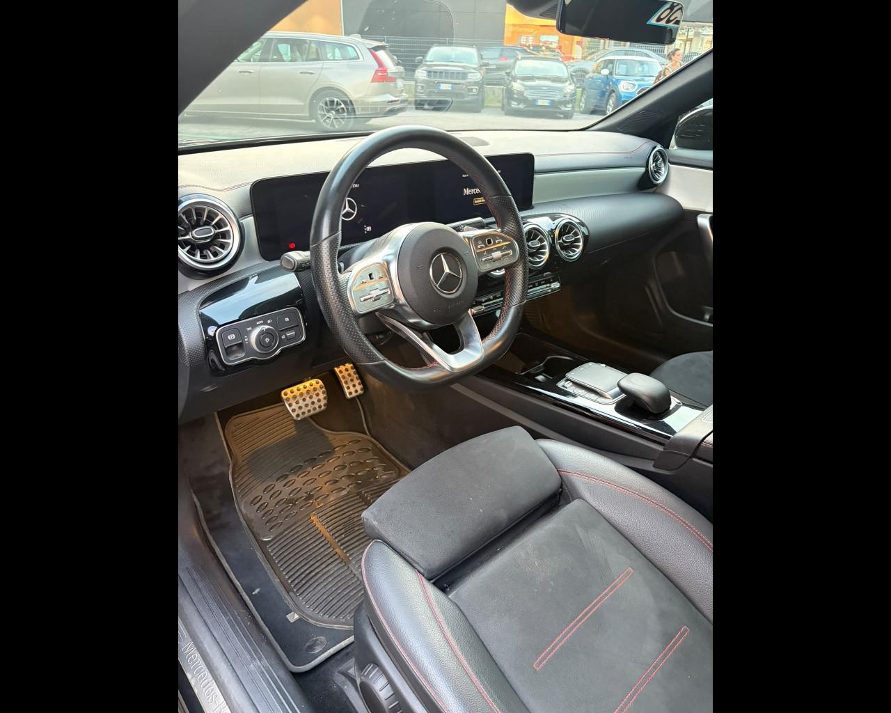 Mercedes-Benz CLA Coupe - C118 - CLA Coupe 200 d Premium auto