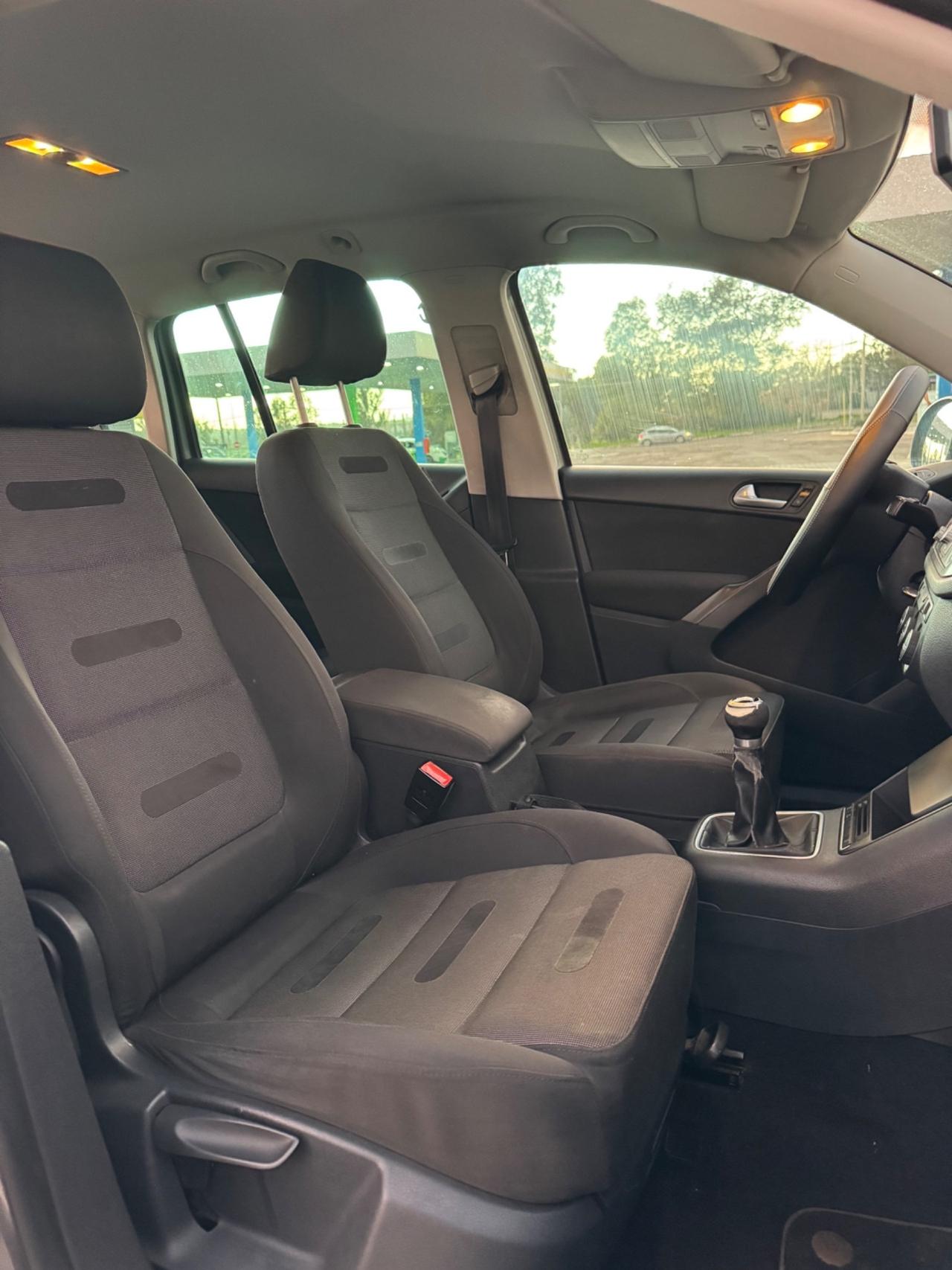 Volkswagen Tiguan 2.0 16V TDI DPF Sport & Style (18°)