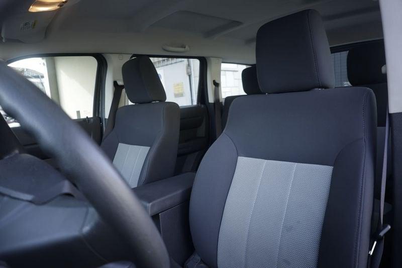 Dodge Nitro Dodge Nitro 2.8 CRD DPF SE 4WD 130KW ANNO 2008