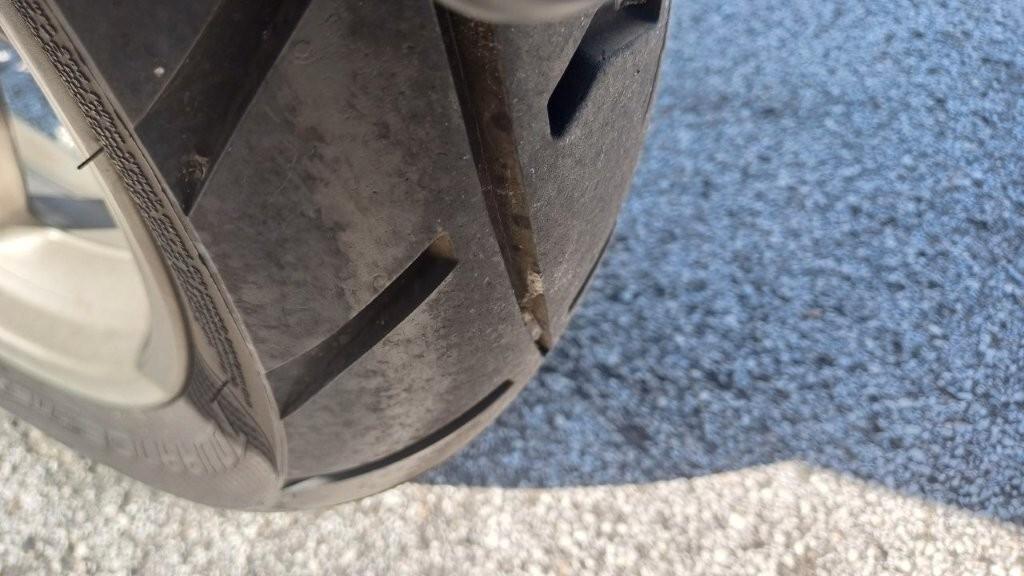 Bmw R 1200 GS 2 BORSE ORIGINALI SCARICO AKRAPOVIC GOMME NUOVE APPENA TAGLIANDATA