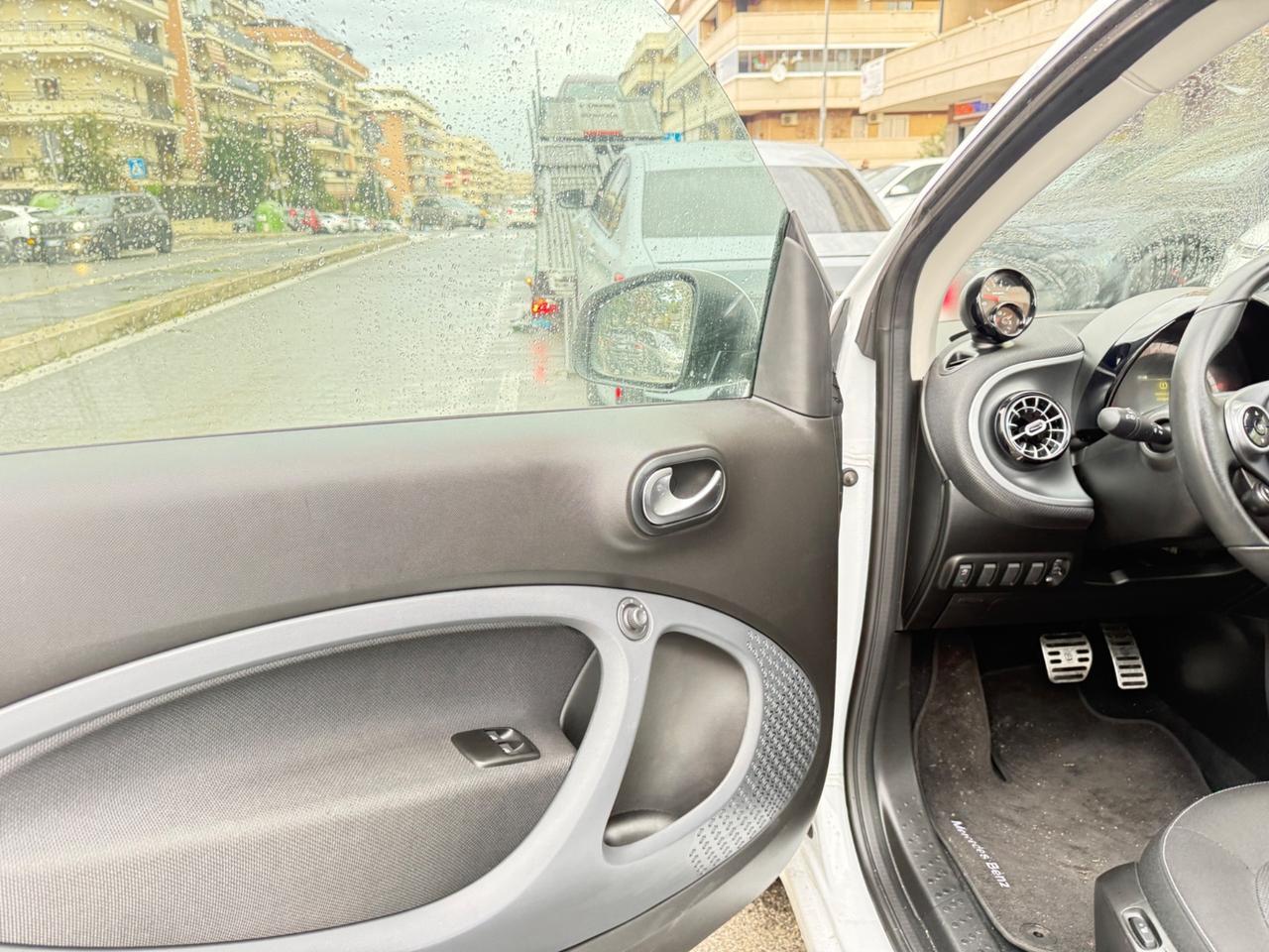 Smart ForTwo 70 1.0 twinamic cabrio Passion LED PDC CERCHI 15 BLUETOOTH