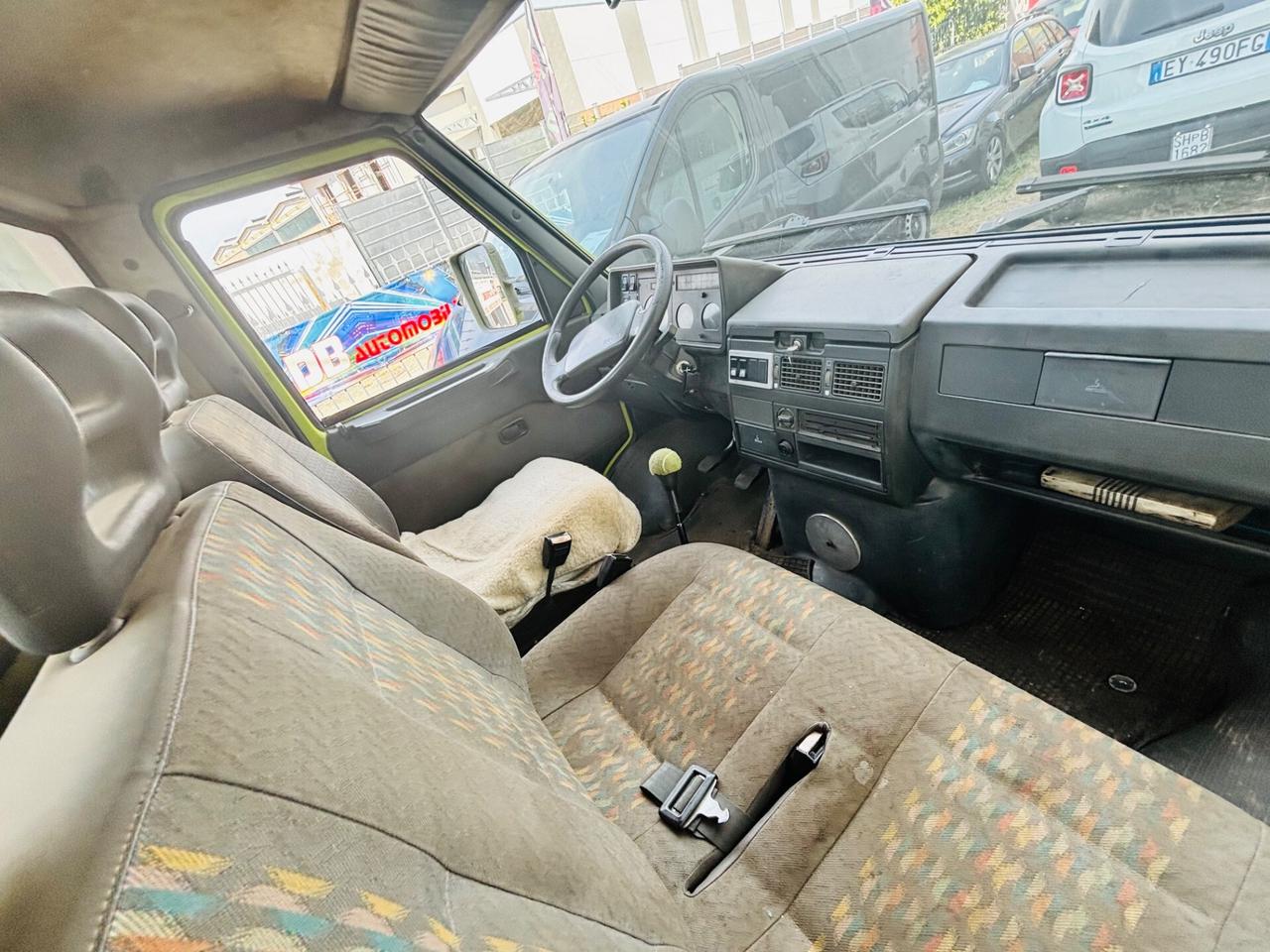 Iveco Daily 35.8 2.5 D PL-DC Cab. p3.ti Basic