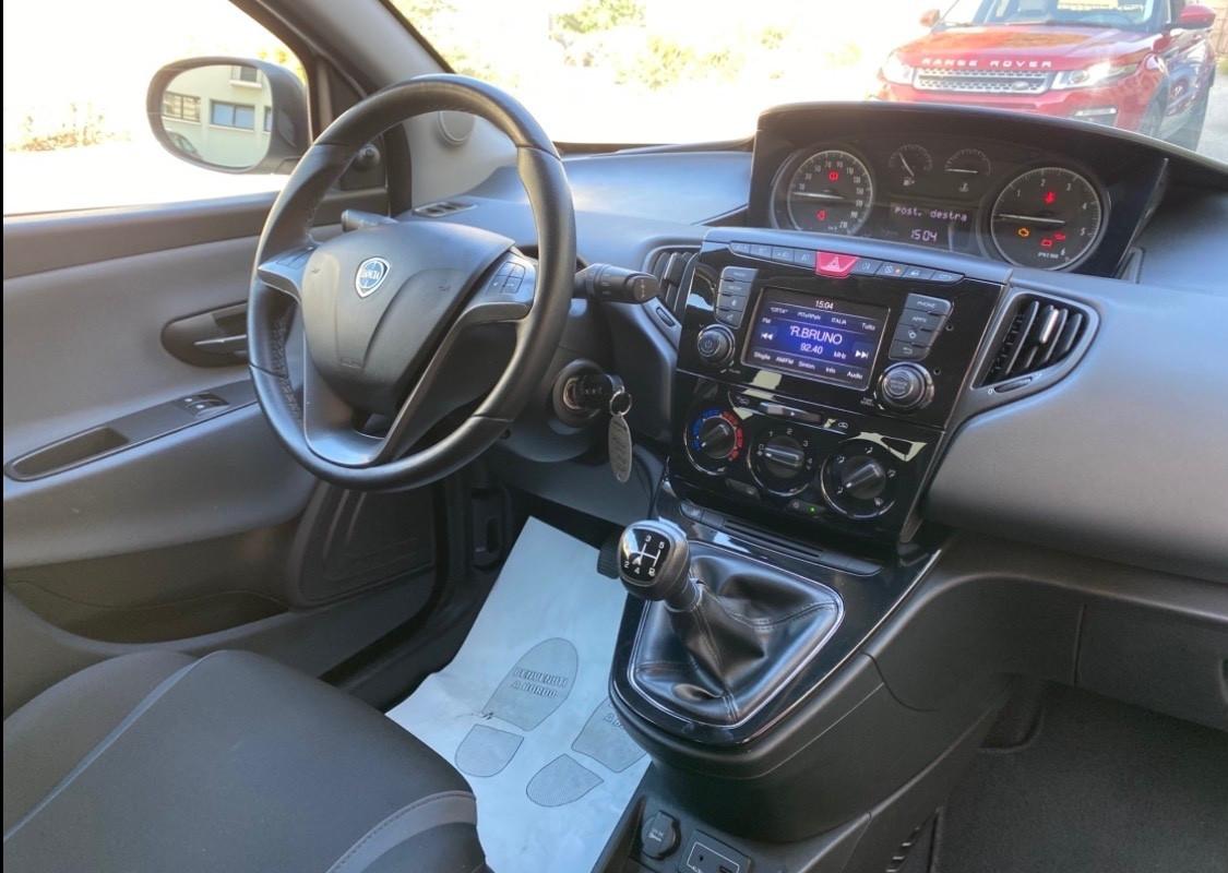 Lancia Ypsilon 1.3 MJT 16V 95 CV 5 porte Platinum