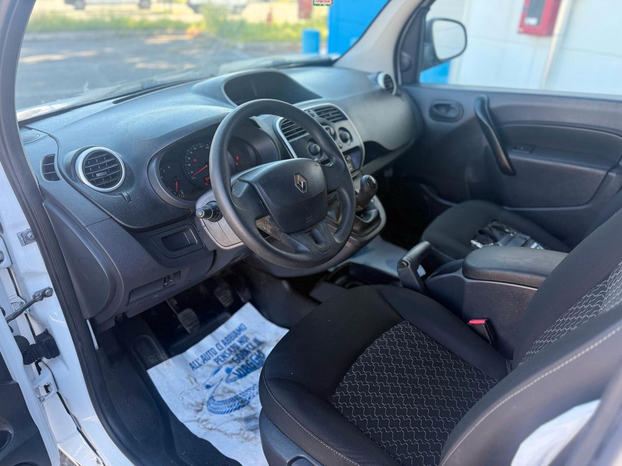 RENAULT KANGOO 1.5 DCI 2014 12 MESI DI GARANZIA