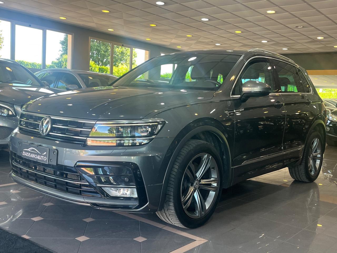 Volkswagen Tiguan 2.0 bitdi Executive R-Line 4motion 240cv dsg