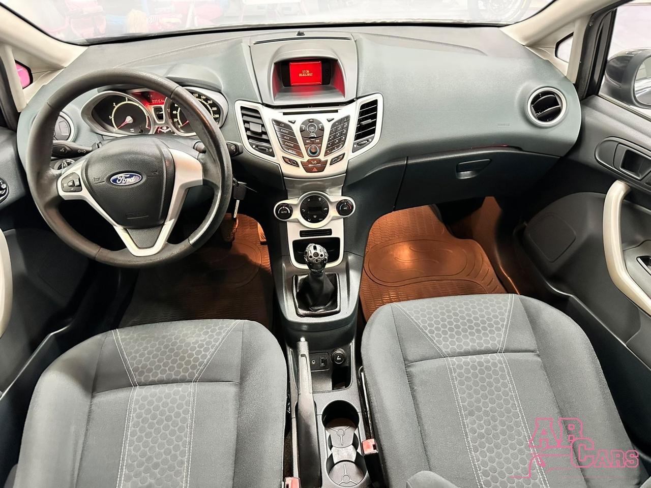 Ford Fiesta 1.4 TDCi 5p. Titanium NEOPATENTATI