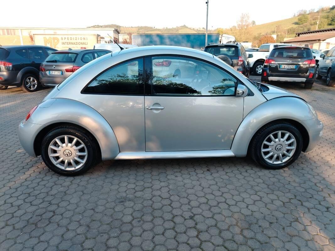 Volkswagen New Beetle New beetle 1.6 102cv FL