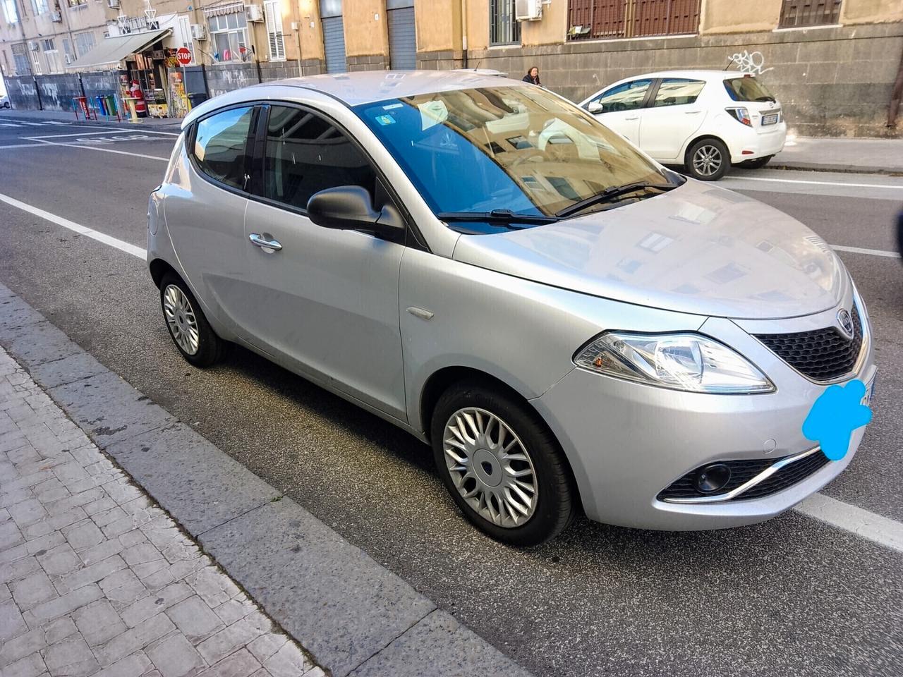 Lancia Ypsilon 1.2 benzina