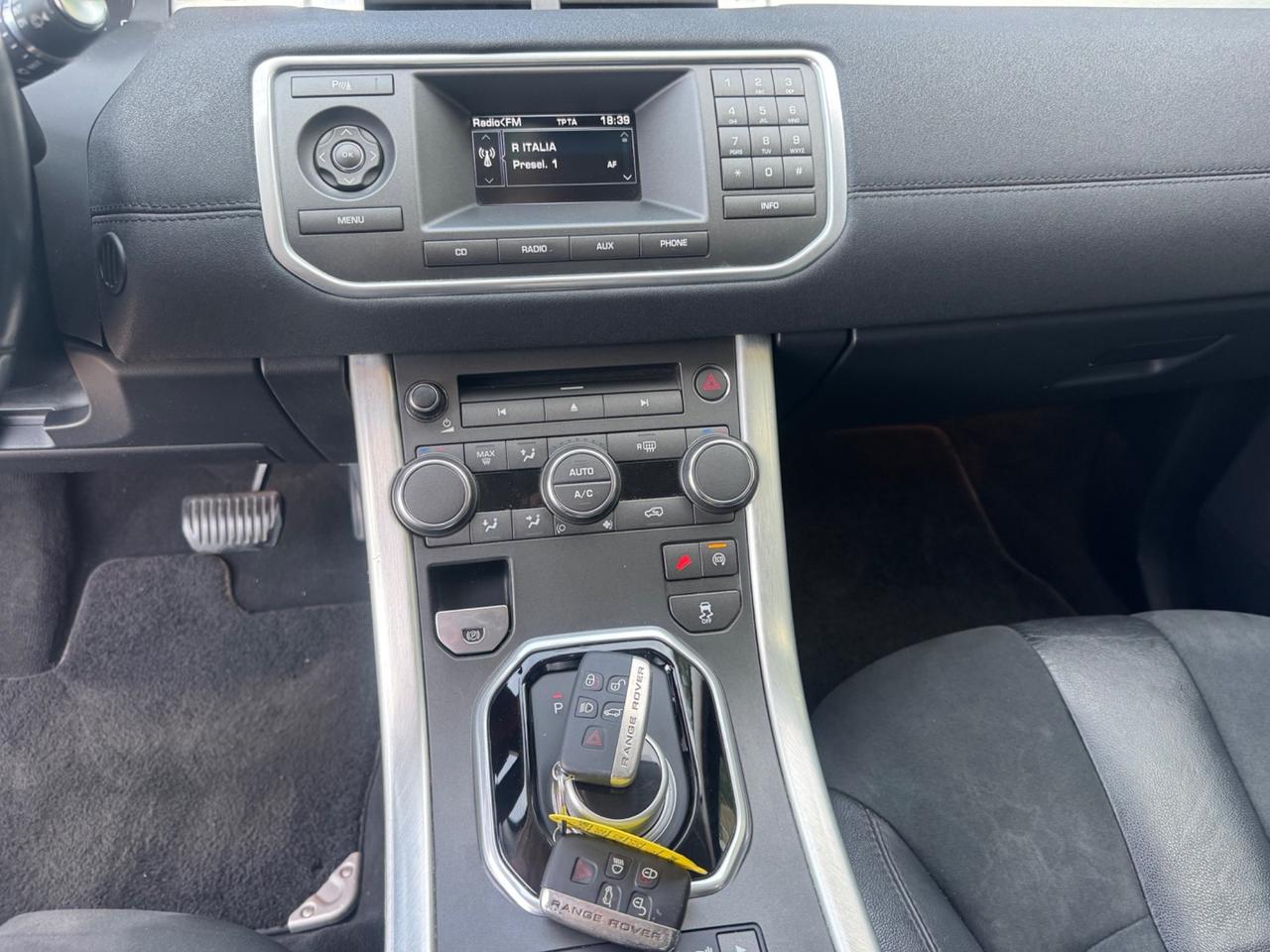 Land Rover Range Evoque 2.2 TD4 5p. Pure
