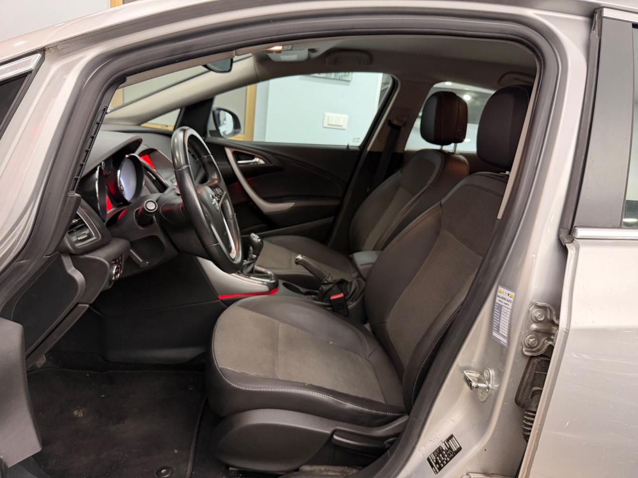 Opel Astra 1.4 Turbo 140CV 5 porte Cosmo