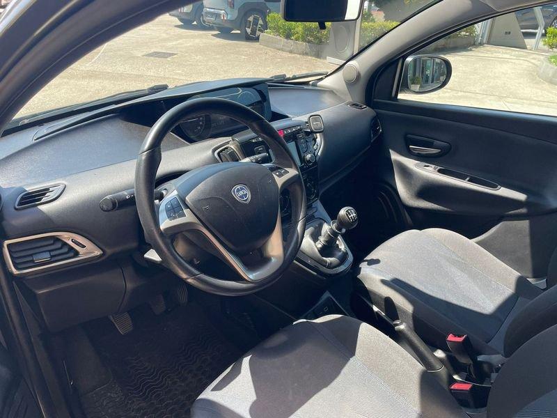Lancia Ypsilon 1.0 FireFly 5 porte S&S Hybrid Gold