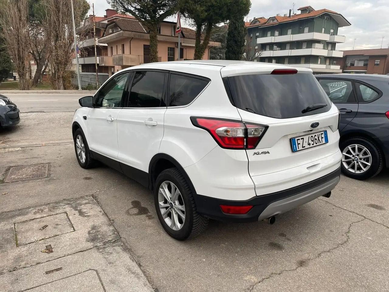 Ford Kuga 2.0 TDCI 120 CV S&S 2WD Powershift Business automatica