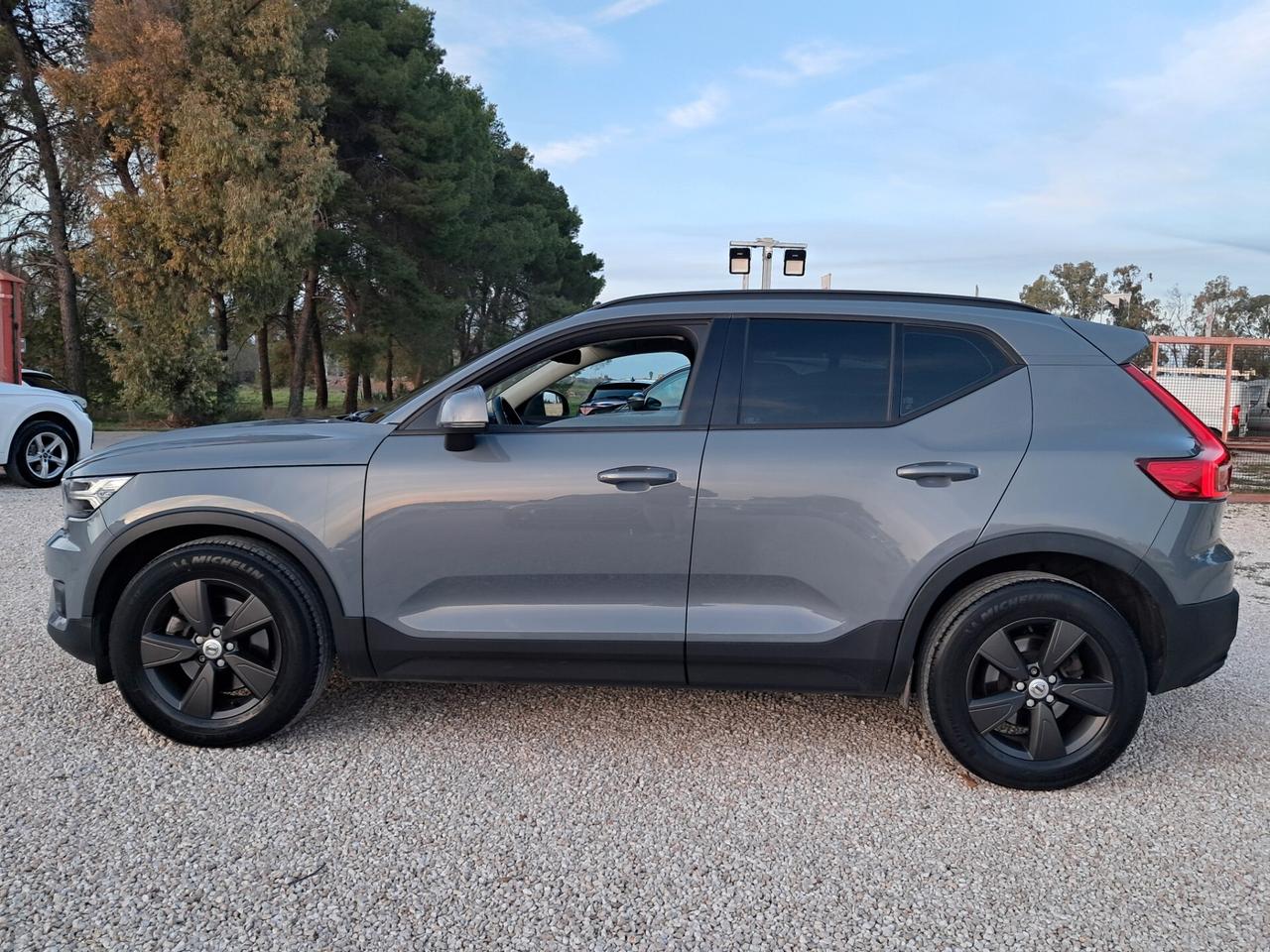 Volvo XC40-2.0-150CV*CAM*LED*NAVI