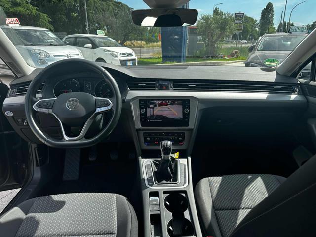 VOLKSWAGEN Passat Variant 2.0 TDI SCR EVO Business "PARI AL NUOVO"