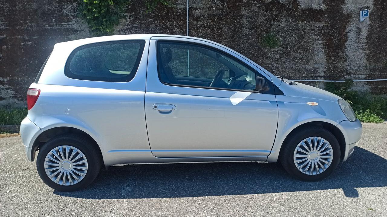 Toyota Yaris 1.0i 16V cat 3 porte '03