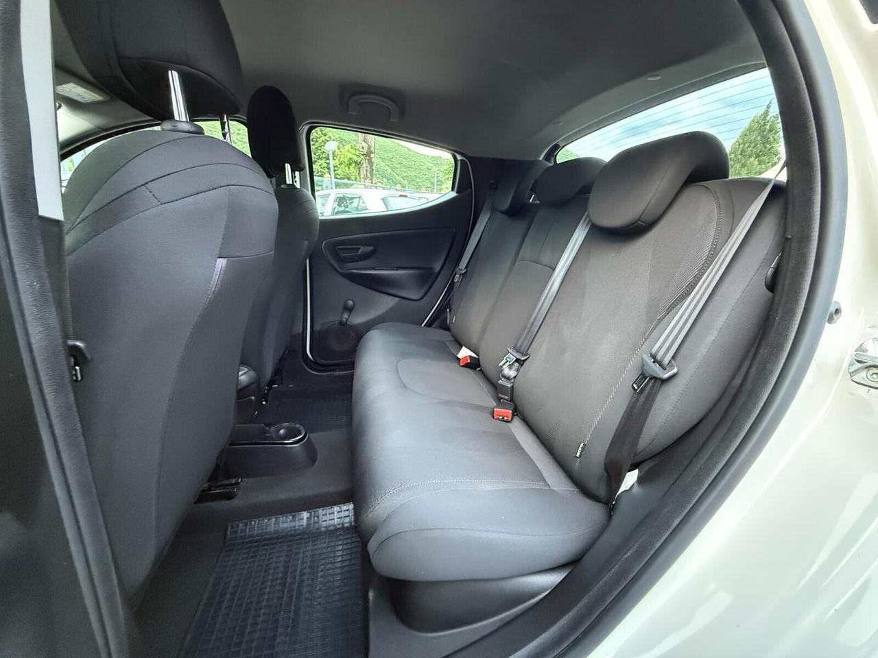 Lancia Ypsilon 1.2 Ecochic 69 CV GPL Gold