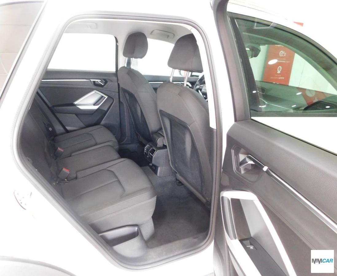 AUDI - Q3 - 35 TFSI Business
