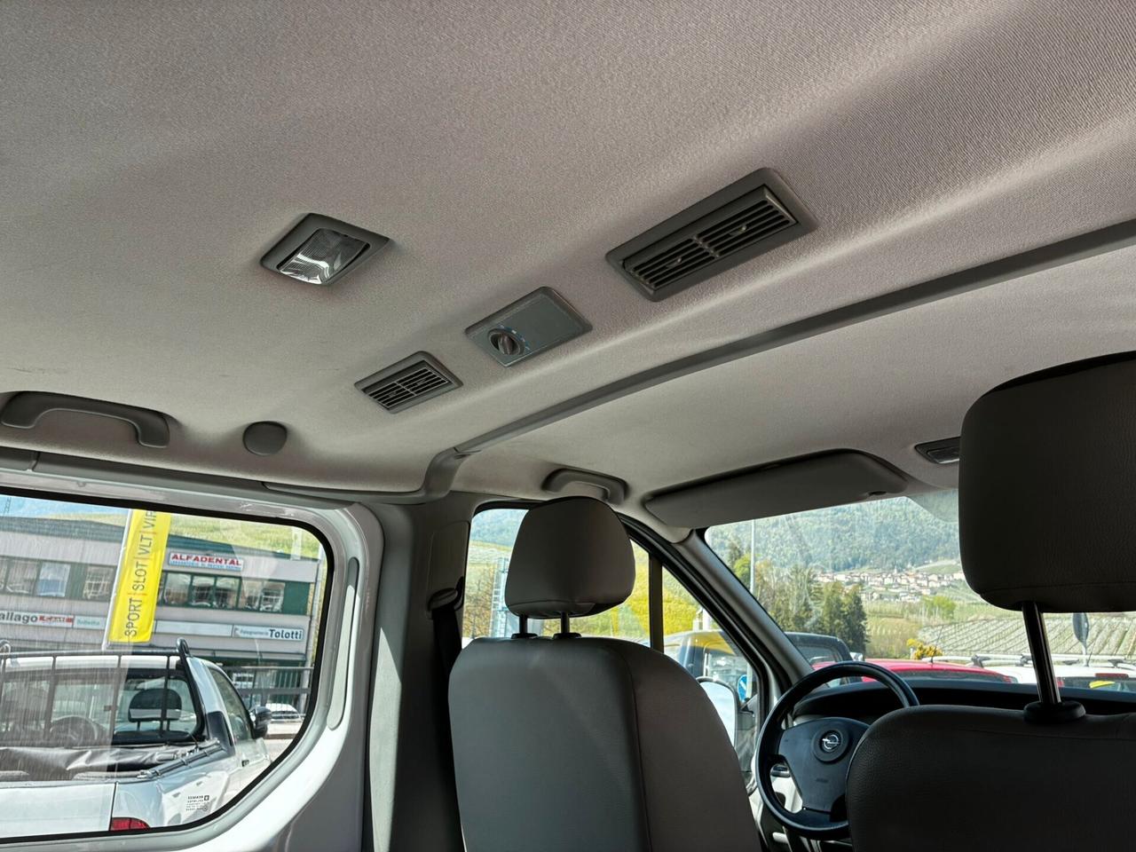 OPEL VIVARO 2.0 CDTI 8POSTI PASSO LUNGO GANCIO TRAINO KM115MILA