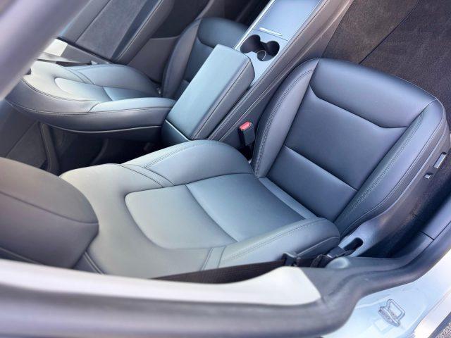 TESLA Model Y PERFORMANCE DUAL MOTOR AWD *UNIPROP*