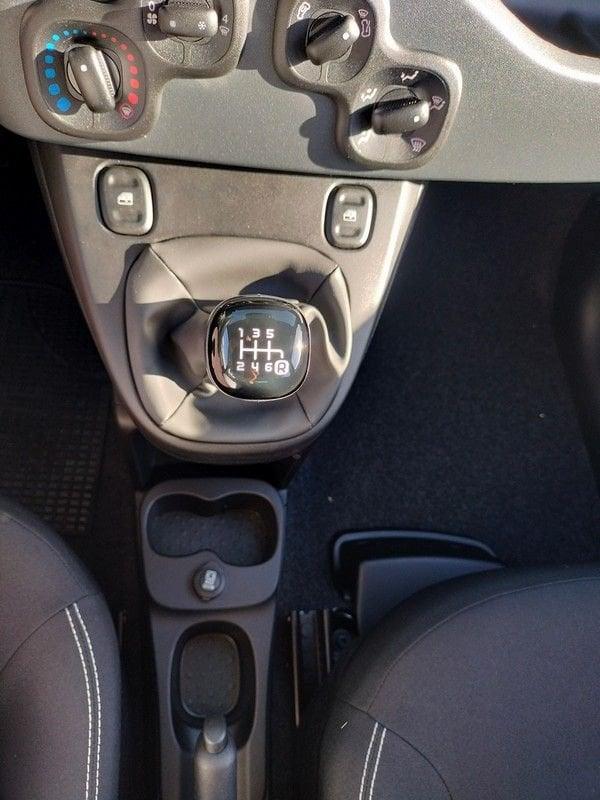 FIAT Panda Panda 1.0 FireFly S&S Hybrid Icon, Stereo Bluetooth con comandi al volante!