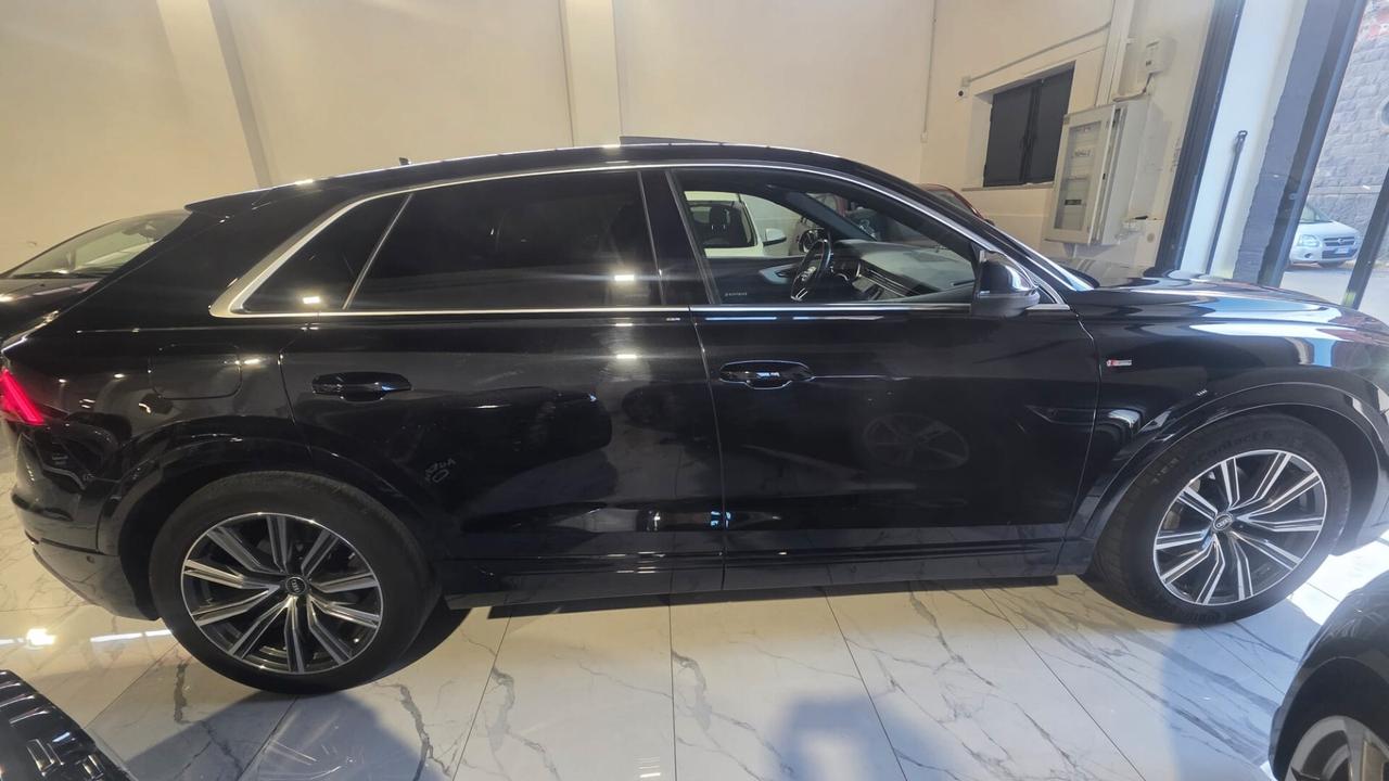 Audi Q8 50 TDI 286 CV quattro tiptronic S-LINE