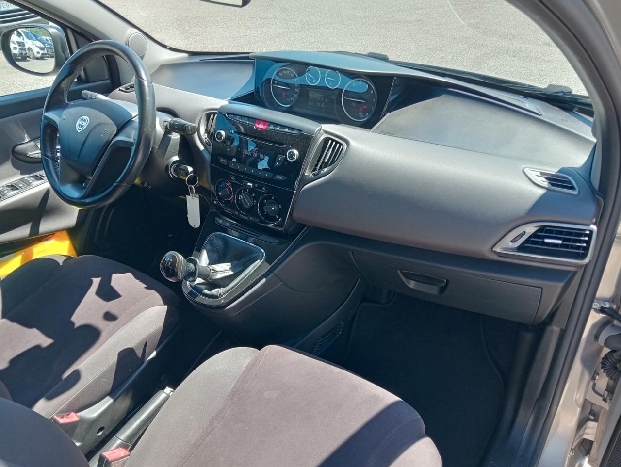Lancia Ypsilon 0.9 85cv 5p. Gold OK NEOPATENTATI