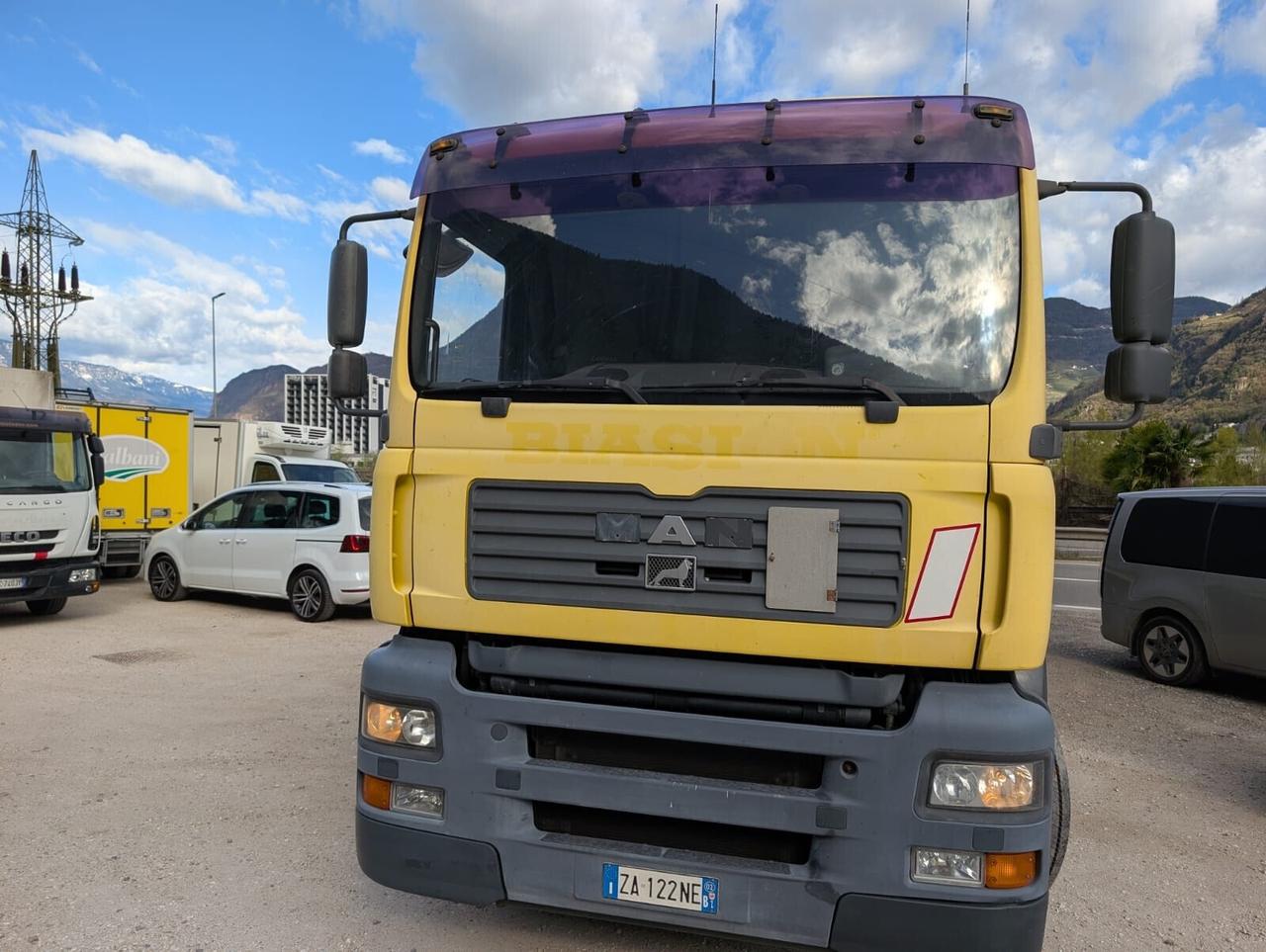 MAN TGA 26.460 3 assi con sponda idraulica
