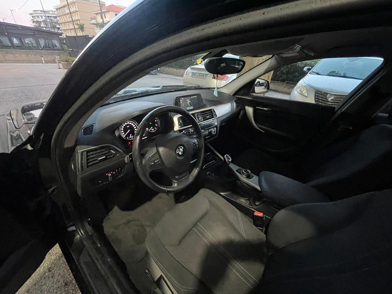 Bmw 116 118d 5p. Urban