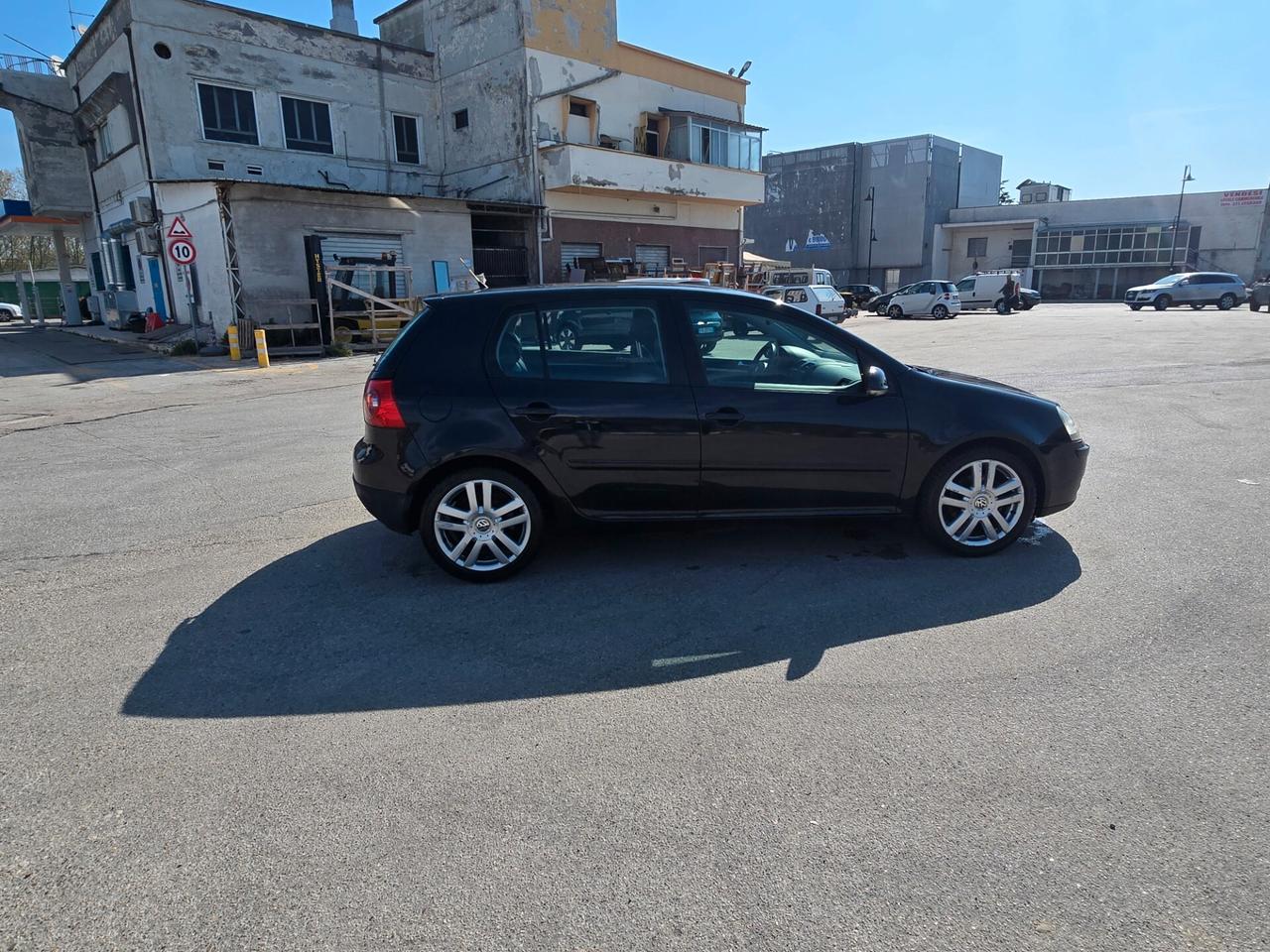 Volkswagen Golf 2.0 16V TDI 5p. Sportline