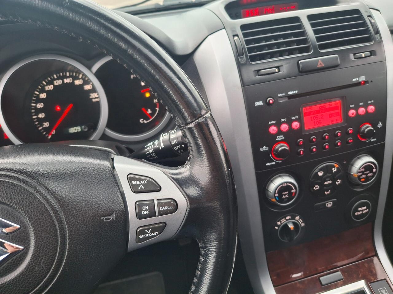 Suzuki Grand Vitara 1.9 DDiS-5 Porte-Executive-Pelle-