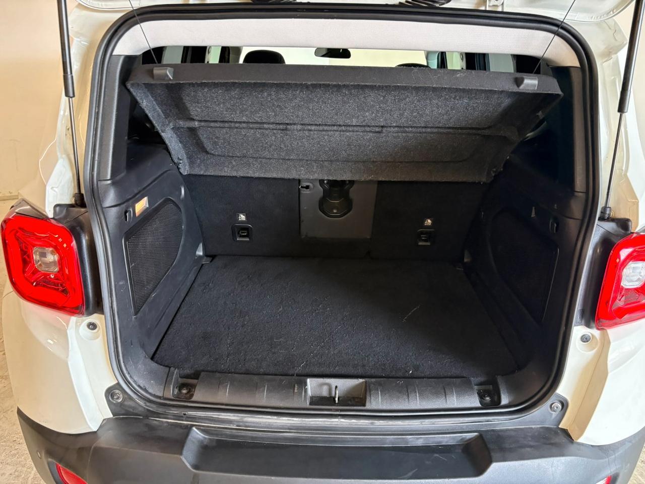 Jeep Renegade 1.6 Mjt 120 cv Night Eagle