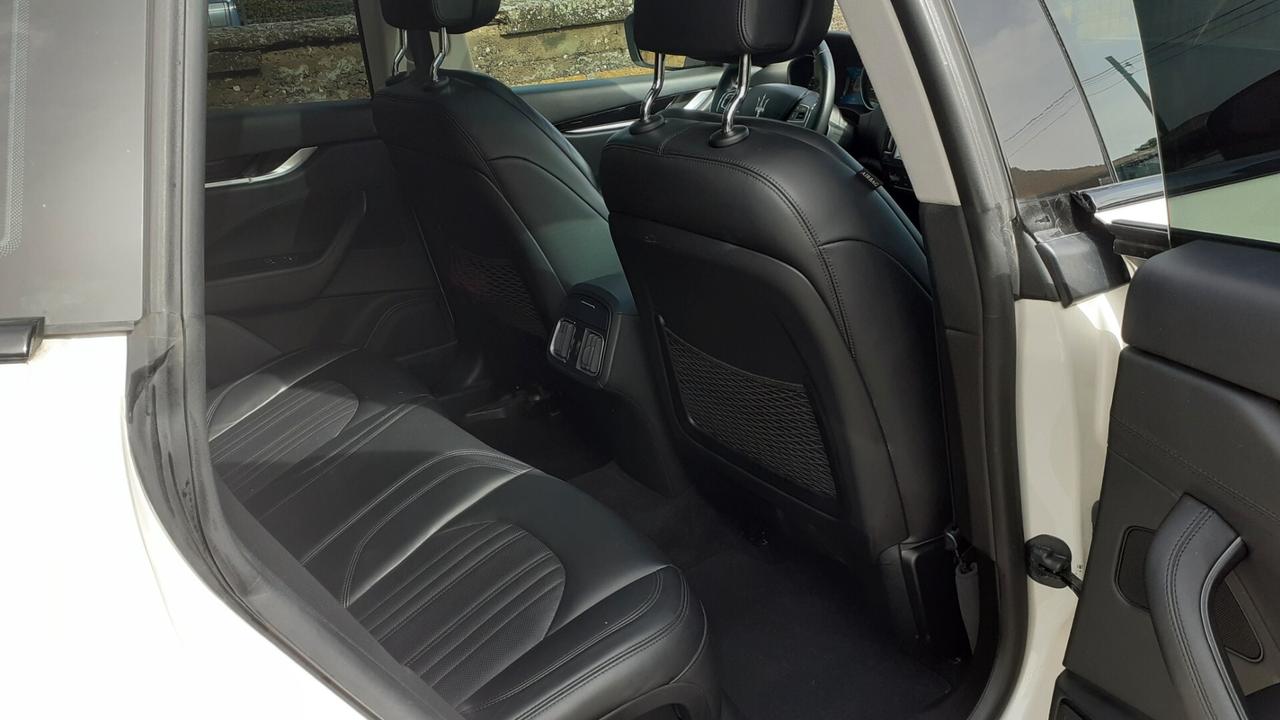 Maserati Levante V6 Diesel 275 CV AWD