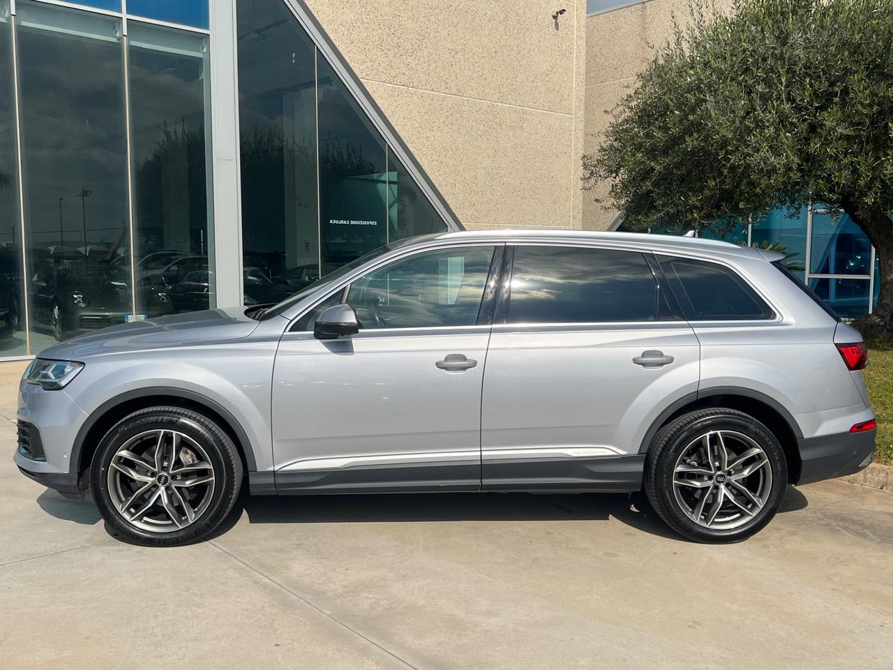 Audi Q7 50 TDI quattro tiptronic Business