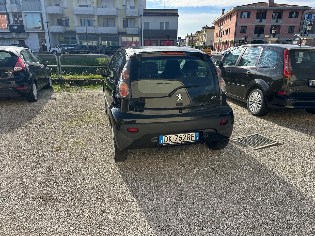 Peugeot 107 1.0 68CV 5p. Sweet Years