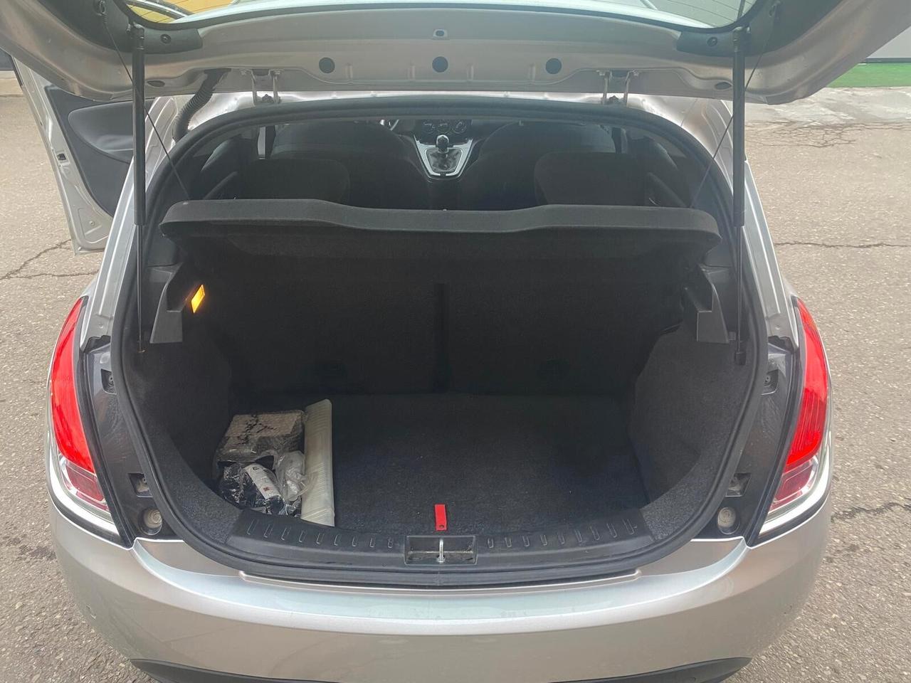 Lancia Ypsilon 69cv GPL Platinum - 1 PROPRIETARIO - GARANZIA 12 MESI