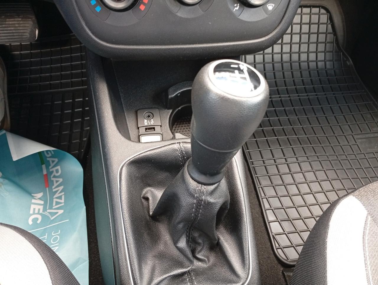 Fiat Punto 1.4 S&S 8V Dualogic 5 porte Racing