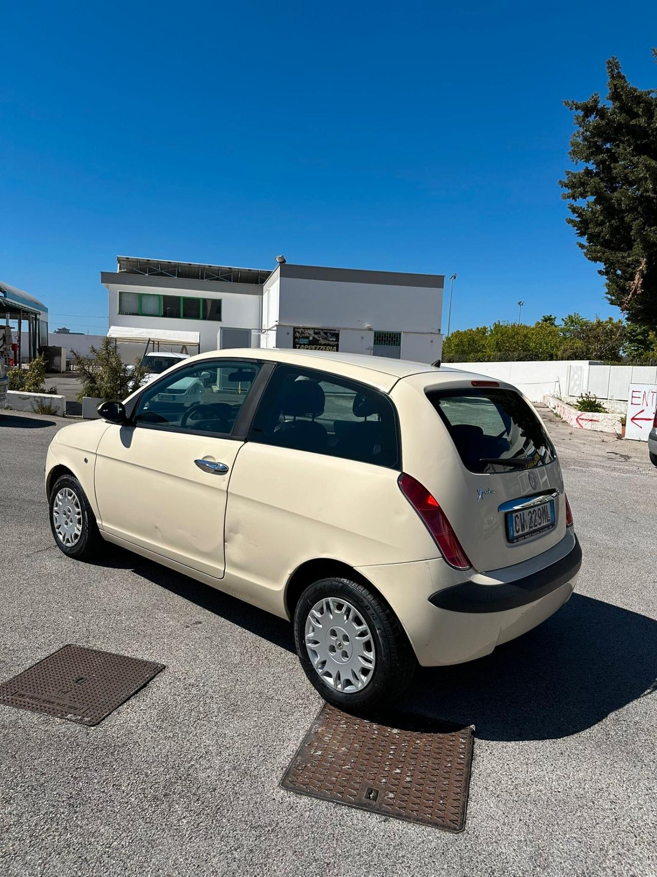 Lancia Ypsilon 1.2 Argento