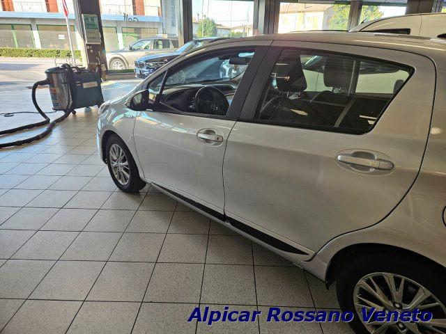 TOYOTA Yaris 1.5 Hybrid 5 porte Business