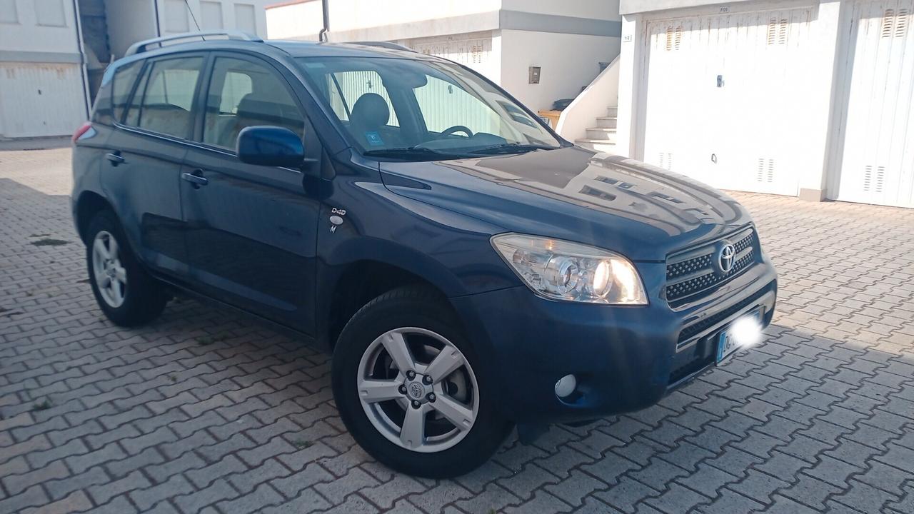 Toyota RAV 4 RAV4 2.2 D-4D 136 CV Luxury