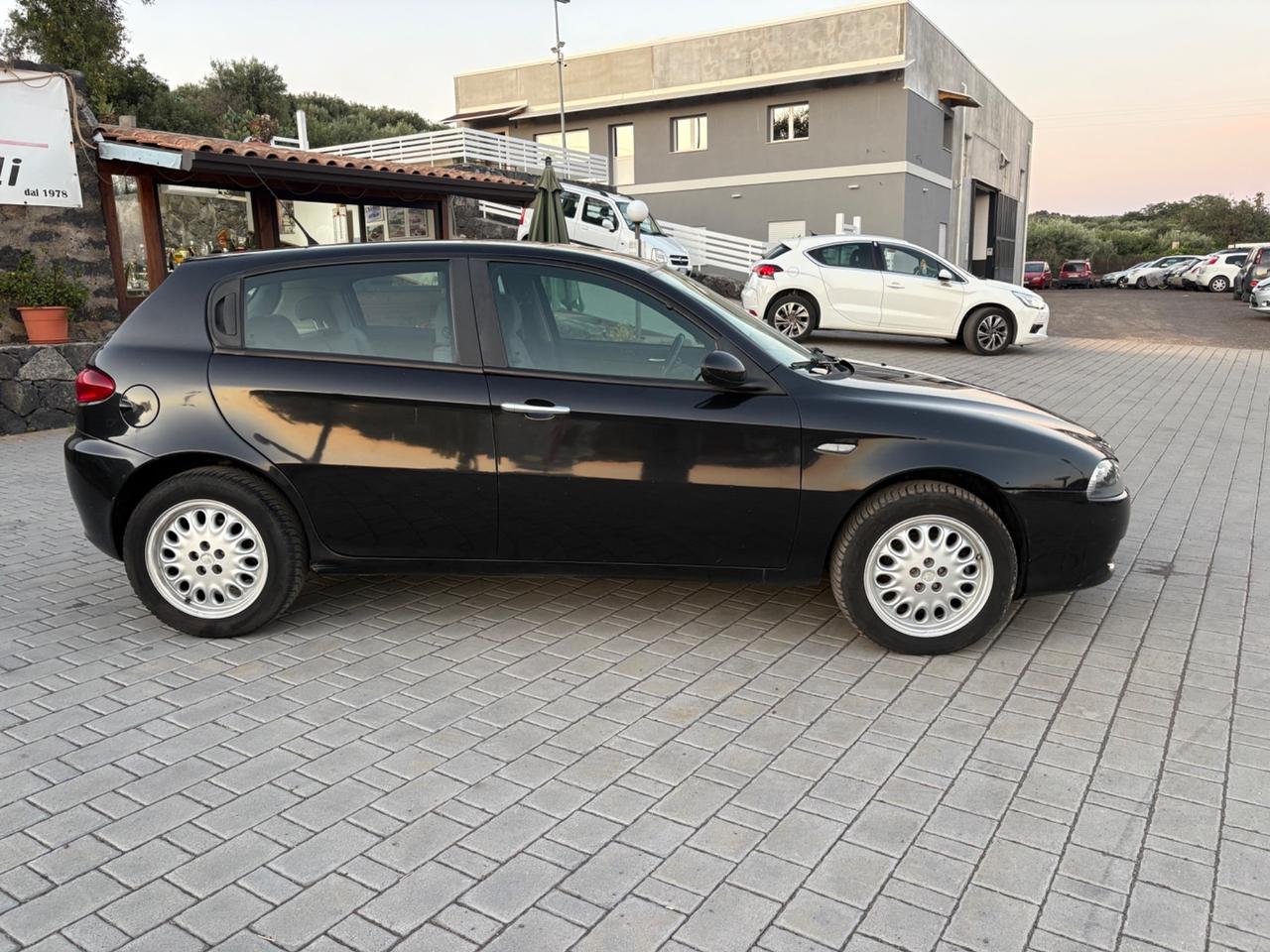 Alfa Romeo 147 1.9 JTD (120) 5 porte Progression