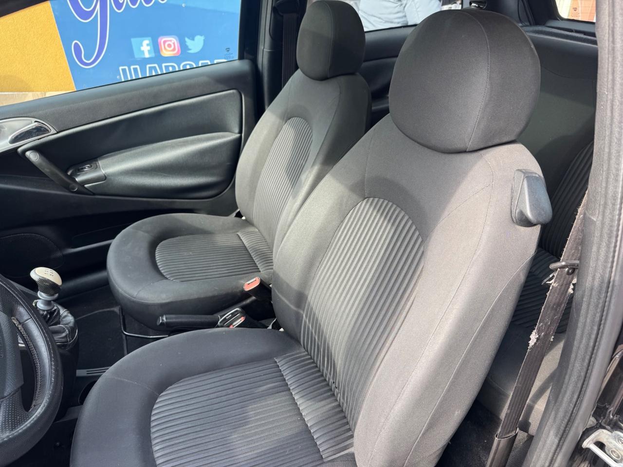 Lancia Ypsilon 1.2 Versus