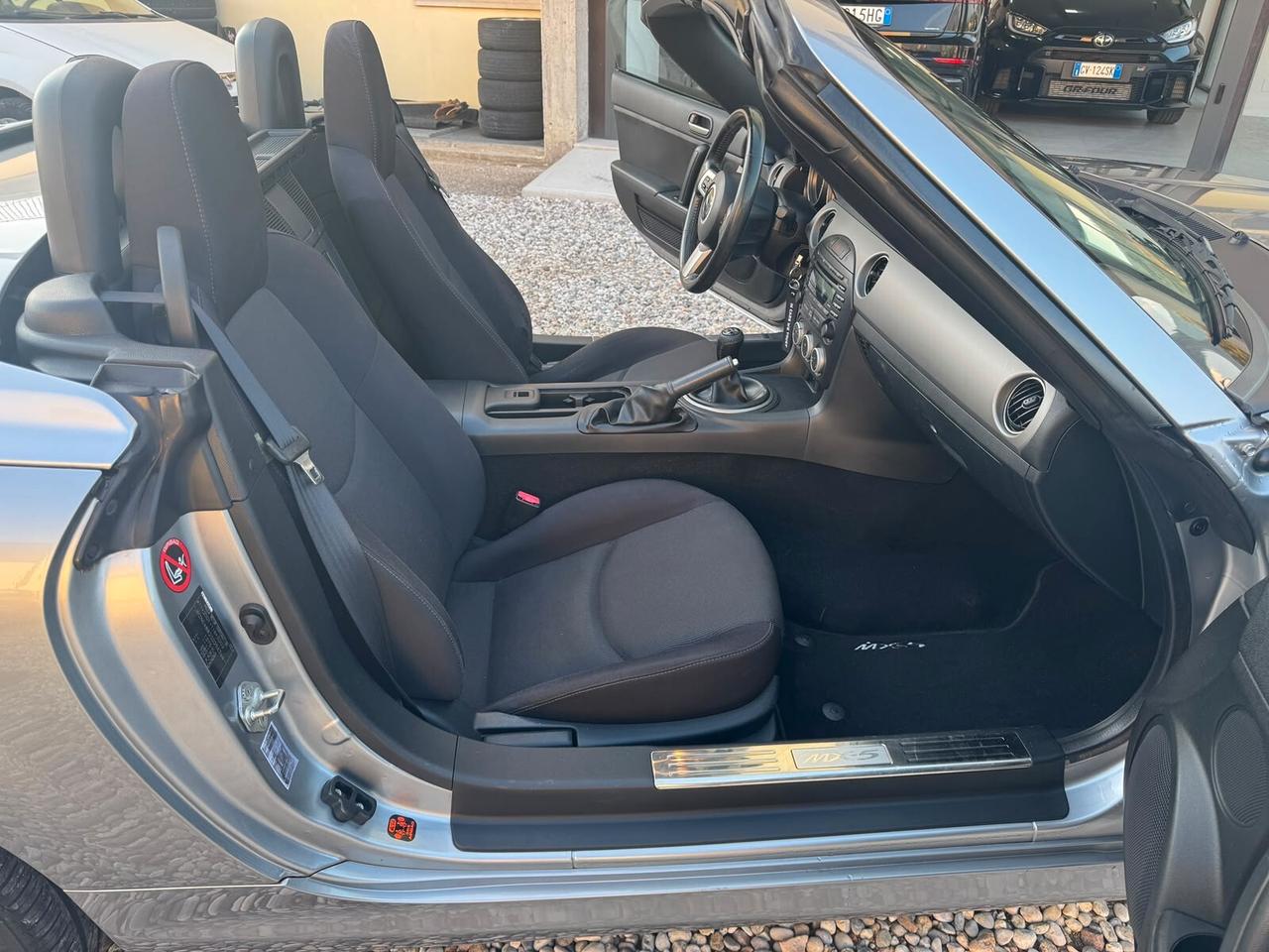 Mazda MX-5 ROADSTER 1.8 - HARD TOP