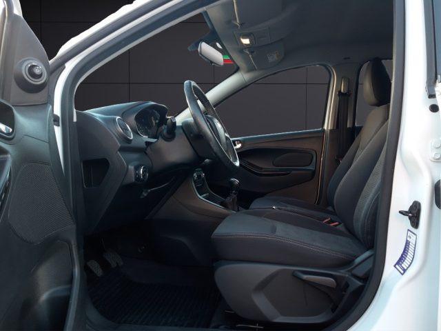 FORD Ka+ 1.2 Ti-VCT 85CV Black & White - White