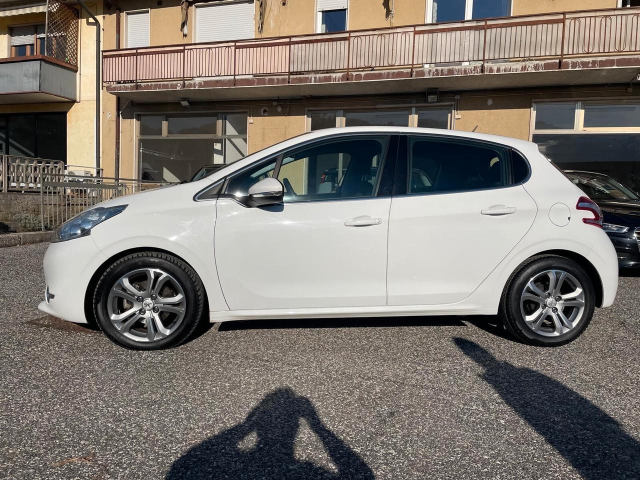 Peugeot 208 1.2 VTi 82 CV 5 porte Allure