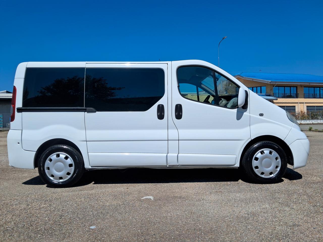 OPEL VIVARO 9 POSTI