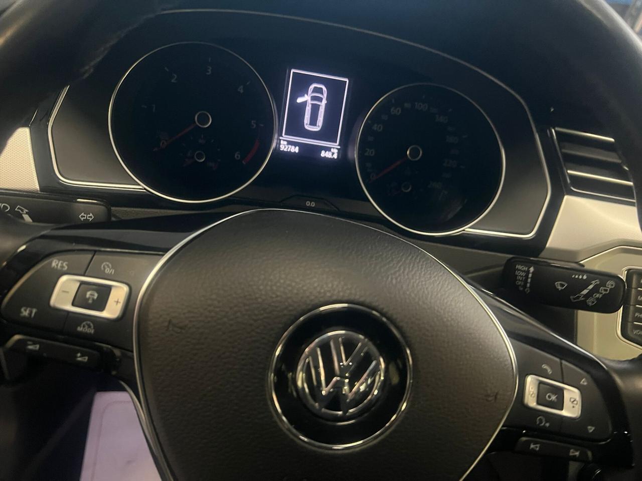 Volkswagen Passat 1.6 TDI DSG Comfortline BlueMotion Technology